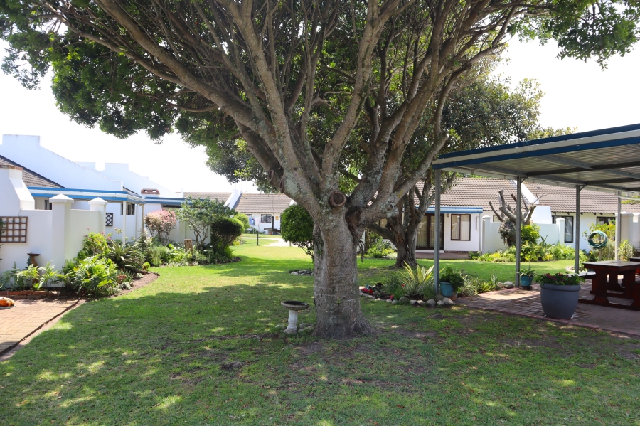 2 Bedroom Property for Sale in Paradise Beach Eastern Cape